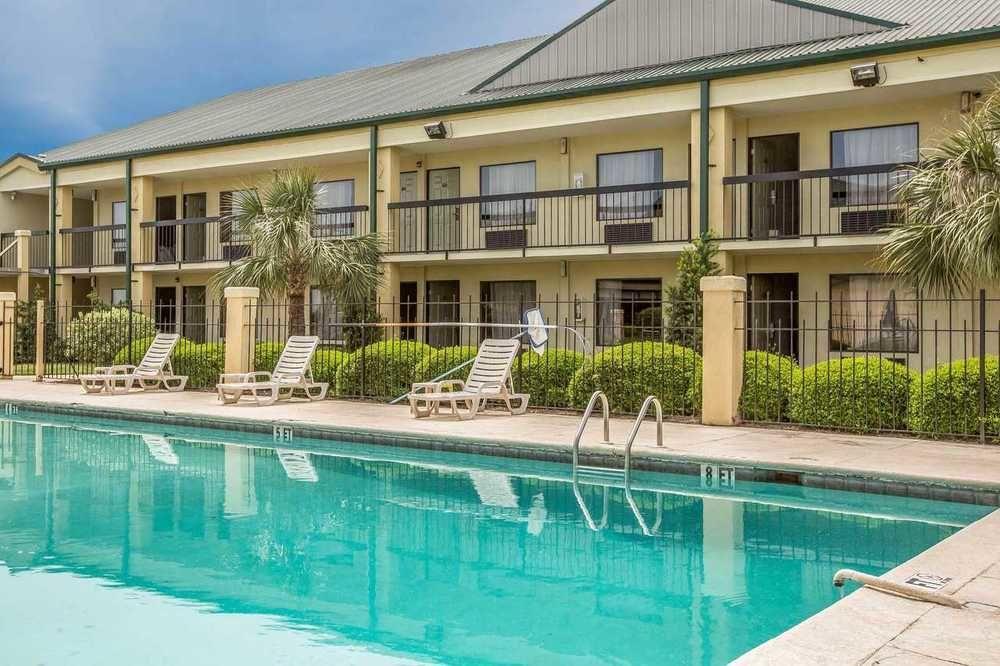 Quality Inn & Suites Near Lake Eufaula Exterior foto